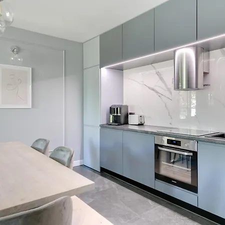 3 - Syma Apartment